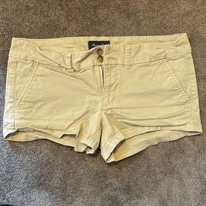 American Eagle khaki shorts size 8